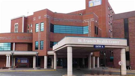 St francis topeka. Located on the fourth floor of our St. Francis hospital, our rehab unit offers 36 beds and 24-hour emergency physicians available at a moment’s notice. ... 634 SW Mulvane St., Suite 404 Topeka, KS 66606 Phone: 785-295-8045 Wanamaker. Services: Physical therapy. 2641 SW Wanamaker Suite 202 Topeka, KS 66614 … 