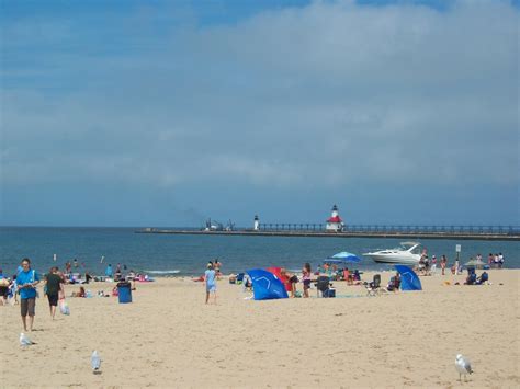 St joseph michigan beach. The land that was to become Michigan supposedly passed to the U.S. in 1783, at the close of the Revolutionary War. The British held on to forts at Detroit and Mackinac until 1796, however, and retook both during the War of 1812. In 1813, Michigan came permanently under U.S. control. At that time, forests blanketed almost the entire state. 