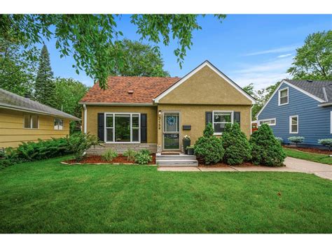 St louis park mn homes for sale. 3 beds 1 bath 950 sq ft 6,534 sq ft (lot) 3146 Utah Ave S, Saint Louis Park, MN 55426. ABOUT THIS HOME. Aquila, MN home for sale. MUST SEE. First floor, spacious 2 bedroom, 1 bathroom unit looking at the beautiful Aquila Park. Condo has a great layout and a screened in private porch. 