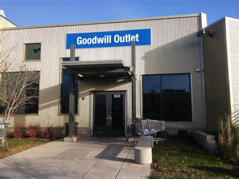 St paul goodwill. comment. Share. If thrift stores are supposed to cool off as the economy warms, Goodwill Easter Seals of Minnesota is ignoring conventional … 