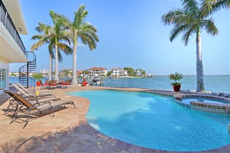 St petersburg fl airbnb. Are you in the market for a new home in St. Petersburg, FL? With its beautiful beaches, vibrant arts scene, and charming neighborhoods, it’s no wonder that many people are flocking... 