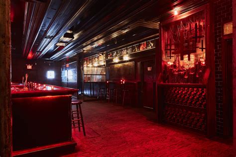 St vitus bar. Feb 20, 2024 · Saint Vitus Bar, a Greenpoint bar iconic in the city's metal scene, has indefinitely shuttered after building department inspectors slapped it with a violation Friday night during a live band's show. 