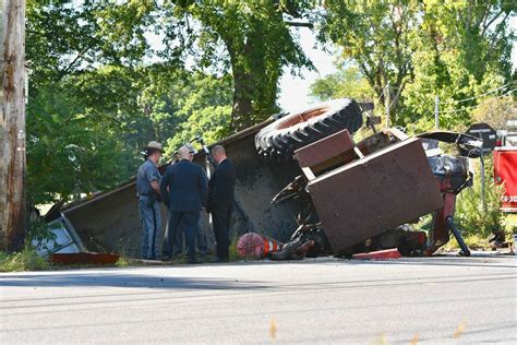St. Charles boy, 5, killed in tractor accident