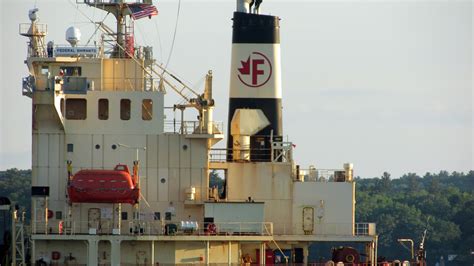 St. Lawrence Seaway to shut down as workers go on strike
