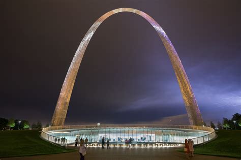 St. Louis Arch goes dark through November for New LED lights