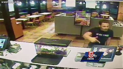St. Louis man pulls a gun over wrong fast food order