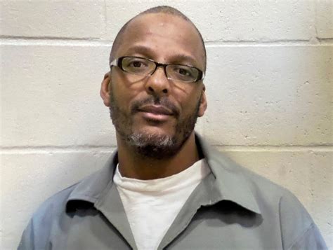 St. Louis prosecutor seeks to free man imprisoned 33 years for murder, citing evidence of innocence