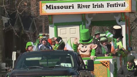 St. Patrick's Day parade kicks off in Dogtown