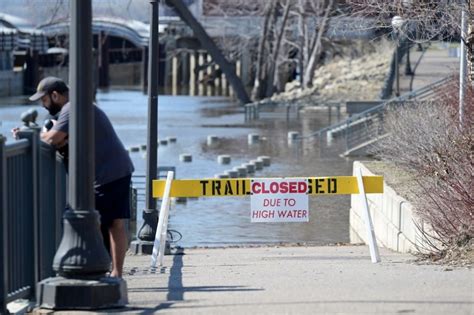 St. Paul’s Shepard Road to remain closed as officials brace for the Mississippi River to flood — again