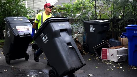 St. Paul City Council approves 18-month contract extension for residential garbage collection