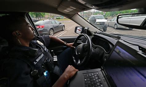 St. Paul-area police are making fewer traffic stops for equipment violations. What’s been the result?