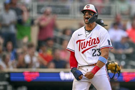 Stable on surgically repaired knee, Twins’ Royce Lewis marks baserunning milestone