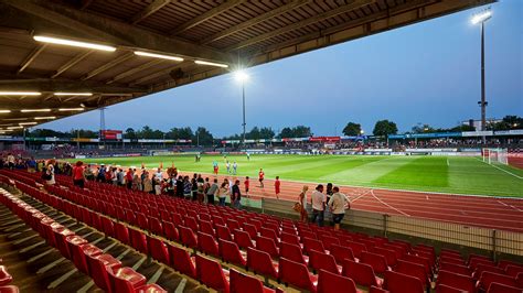 Stadion Höhenberg « Kölner Sportstätten