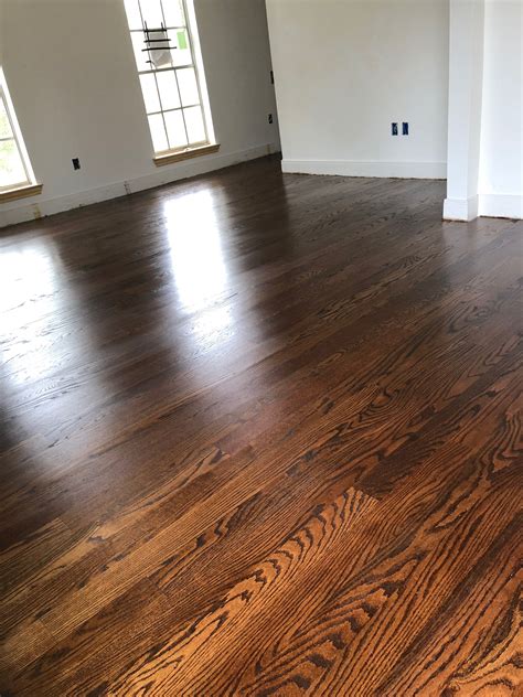 Stained red oak. Medium-to-light wood stain: Golden Oak. Golden Oak is a timeless classic. It’s a very common hardwood flooring stain, and works well as a darker option on rough sawn lumber. ... How wood stains look on … 
