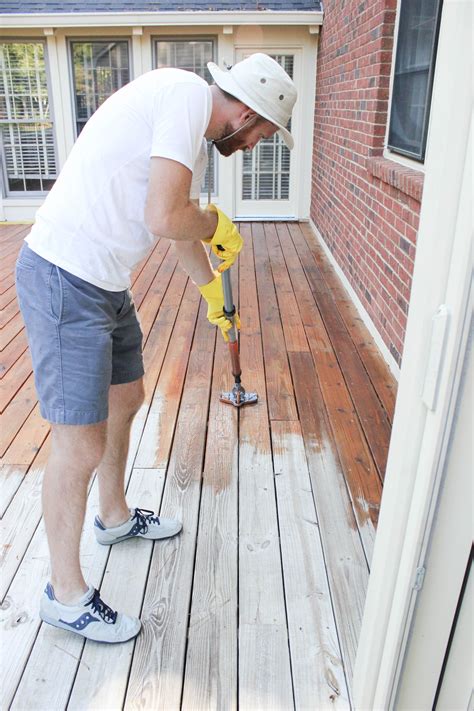 Staining a deck. Apply a small amount of deck stripper to a small area on your deck. Let it sit for about 15 minutes, then wipe it off with a cleaning rag. If the stain comes off, the stain is water-based. Follow the directions on the deck stripper for removing the stain from the deck. If the stain does not come off, the stain is oil-based. 
