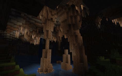 Stalactites are one of the great novelties of Minecraft Cliff and Caves , an expansion that you can enjoy in Mojang's game . We know you love exploring, and this content will give you hours of fun, farming and building. These delicate stones hang from the caverns and caves of Minecraft , so to get them you have to enter these scenarios.