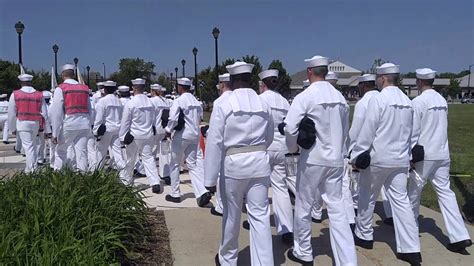 Standard navy cadence. Aug 1, 2015 · Sailors showing their Navy Pride! Standard Navy Cadence. 