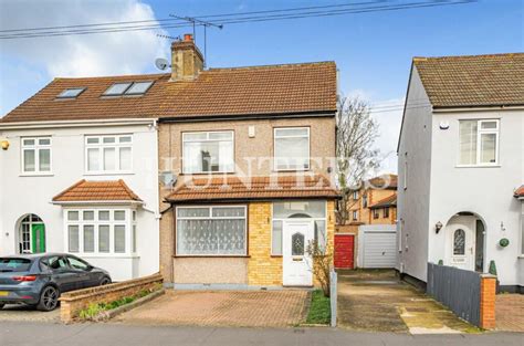 Standen Avenue, Hornchurch, RM12 6AA - The Move Market