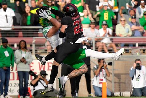 Stanford’s hot start can’t stop No. 9 Oregon from rolling past Cardinal 42-6