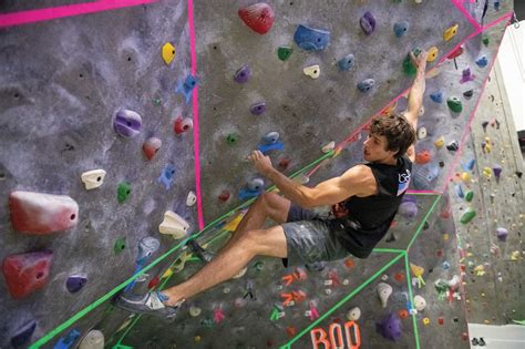 What are people saying about rock climbing in Palo Alto, CA? T