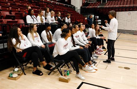 Stanford gets reminder of its 1-vs.-16 loss ahead of opening NCAA Tournament game