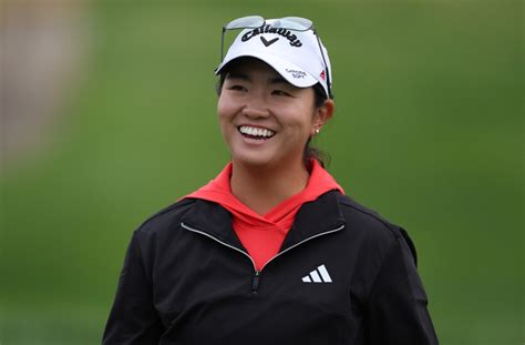 Stanford golfer Rose Zhang adds to Tiger Woods comparisons