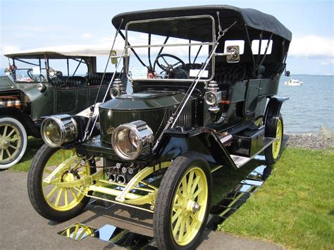 Stanley Steamer was an alternate fuel vehicle in 1923. At the turn of the 19th century steam-powered automobiles were more prevalent than those with internal combustion engines. A steam boiler with a diameter 23" …. 