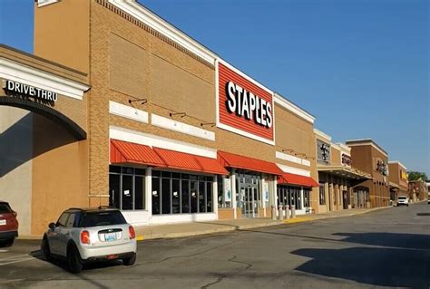 Staples bardstown road. Staples hours of operation at 3030 Bardstown Rd., Louisville, KY 40205. Includes phone number, driving directions and map for this Staples location. Find the hours of operation, nearby locations, phone numbers, addresses, driving directions and more for top companies 