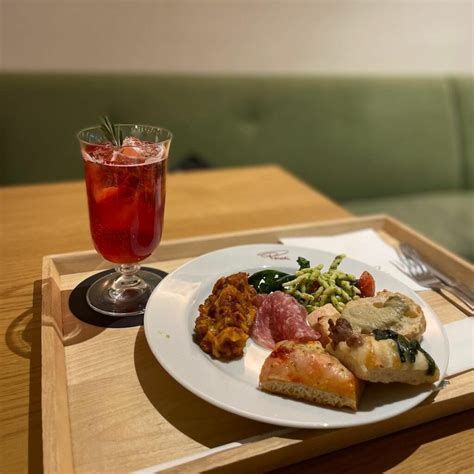 Starbucks Reserve Roastery Ginza: Italian Buffet With No Time Limit