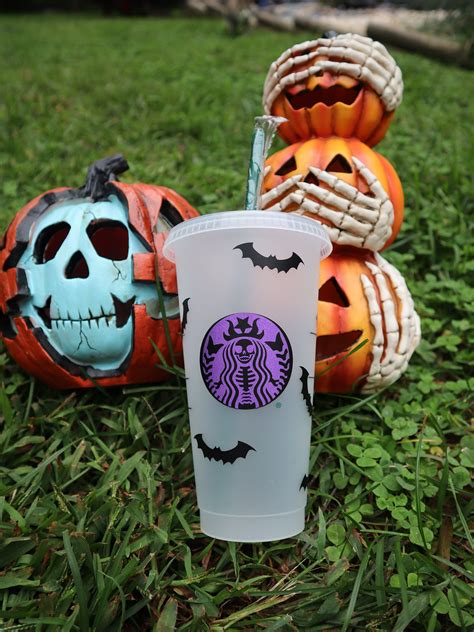 Starbucks halloween cup. Things To Know About Starbucks halloween cup. 