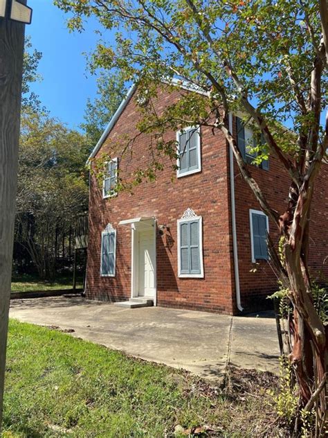 Starkville townhomes. 1 ba. 850 sqft. - Apartment for rent. 190 days ago Apply with Zillow. 305 Old West Point Rd #A, Starkville, MS 39759. $795/mo. 2 bds. 1 ba. 700 sqft. 
