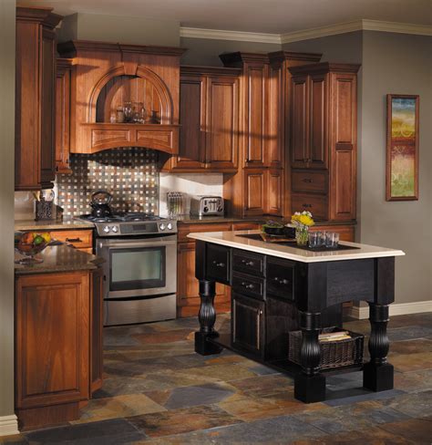 Starmark cabinets. 600 E. 48th Street N., Sioux Falls, SD 57104; StarMark Cabinetry is part of the MasterBrand Cabinet family. © 2024 StarMark Cabinetry 