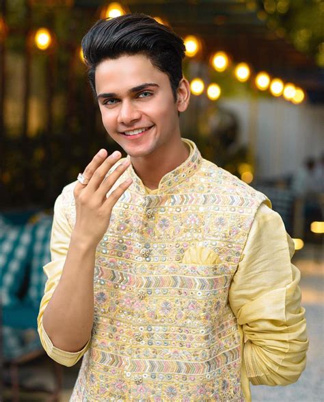 Start Happy-Go-Lucky Dancer.