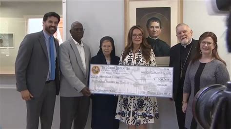 State leaders, Archdiocese of Miami donate to Saint John Bosco Clinic in NWMD