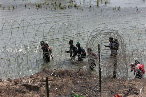 State of Texas: Buoys, razor wire sparks fight on Texas border issues