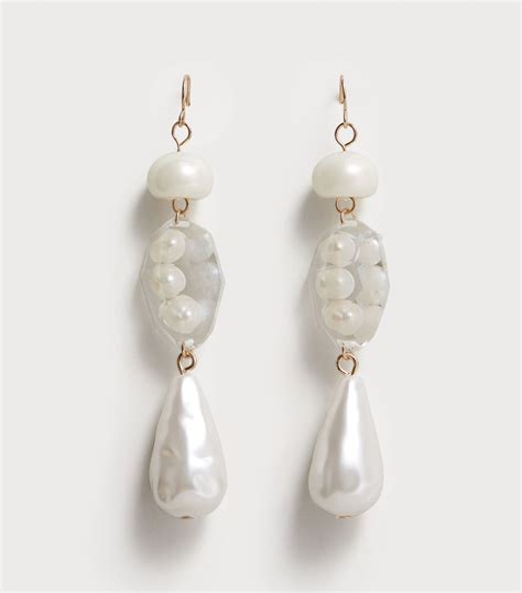 Statement piece earrings.  The meaning of STATEMENT is something stated.  How to use sta...