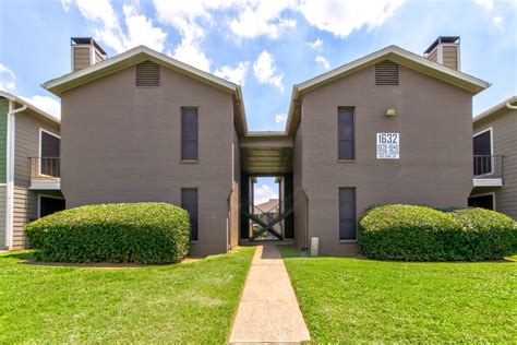 Riata Park is currently renting between $1099 and $1844 per month, and offering 12 month lease terms. Riata Park is located in North Richland Hills, the 76180 zipcode, and the Birdville Independent School District. The full address of this building is 7731 N College Cir North Richland Hills, TX 76180. See photos, floor plans and more details .... 