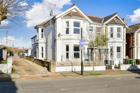 Station Avenue, Sandown, Isle of Wight - Rightmove