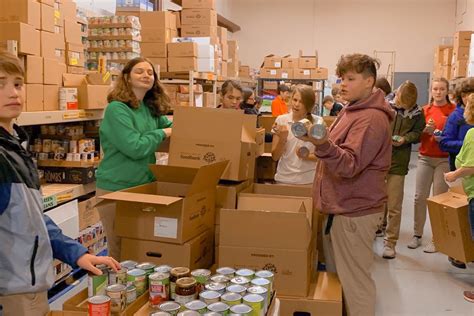 Stationary Pantry — Community Compassion Network