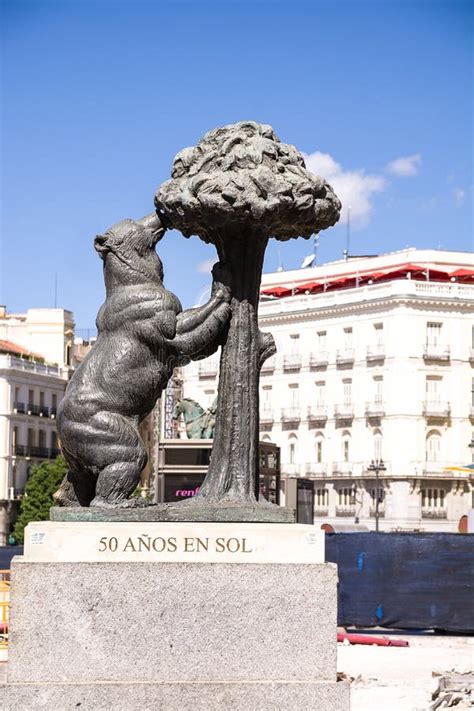 Statue of the Bear and Strawberry Tree - Symbol of Madrid