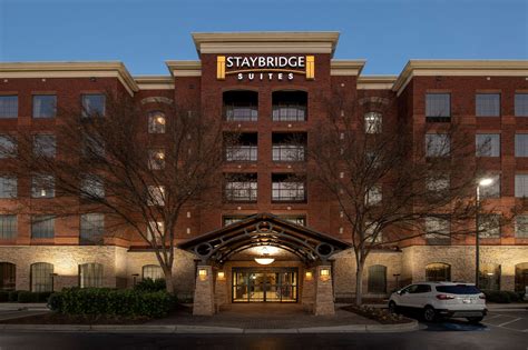 When it comes to finding the perfect hotel for your stay in Dearborn, Michigan, look no further than Staybridge Suites. With its ideal location, luxurious amenities, and affordable.... 