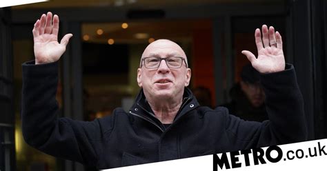 Ste Wright على LinkedIn: Ken Bruce ‘breaks the internet’ as PopMaster …