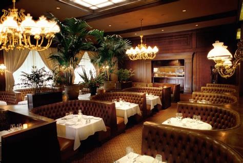 Steak house san francisco. Enjoy the best steak anywhere at Morton's The Steakhouse. An upscale destination offering steaks, happy hour, fine dining, cocktails and more. 