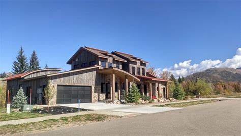Steamboat springs craigslist housing. The Yampa Valley Housing Authority does not discriminate on the basis of race, color, sex, national origin, family status, age, religion or disability , in compliance with the Fair Housing Act, Title VI of the Civil Rights Act of 1964 and Section 504 of the Rehabilitation Act of 1973. 