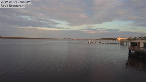 Live view of the mouth of the Steinhatchee River. Brought to you by Roy's Restaurant. www.roys-restaurant.comThanks for visiting. 