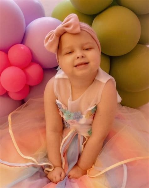 Stella henry lees summit. Oct 6, 2018 · Oncologists at Children’s Mercy say little Stella, who is only 22 months old, is in remission, having endured surgery to remove a baseball-sized brain tumor in July. Stella Henry. She’s still... 