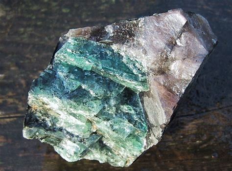 Stenen en mineralen zoeken – Campersite.nl