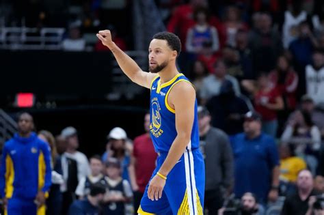 Steph Curry continues hot start with 42-points in Warriors win over Pelicans