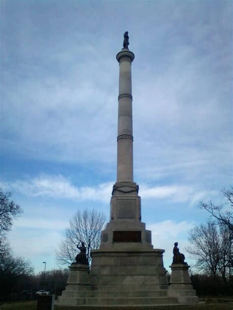 Stephen A. Douglas Tomb and Memorial - American Battlefield Trust