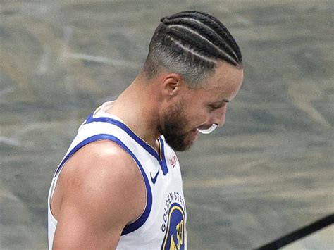 Stephen curry con trenzas. Wardell Stephen Curry II (born March 14, 1988) is an American professional basketball point guard for the Golden State Warriors of the National Basketball Association (NBA). He is widely considered to be the greatest shooter in NBA history. An eight-time NBA All-Star, he has been named NBA Most Valuable Player twice, and won four NBA championships … 